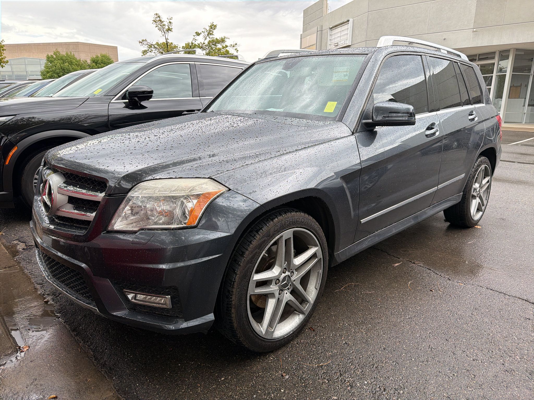 Used 2011 Mercedes-Benz GLK 350 4MATIC image 1