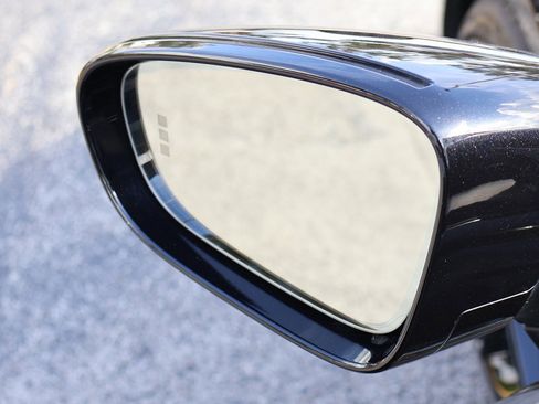 Used 2020 Porsche Taycan Turbo image 41