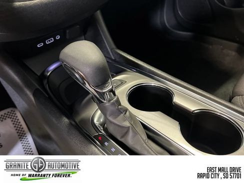 Used 2024 Chevrolet Malibu LT FWD image 25