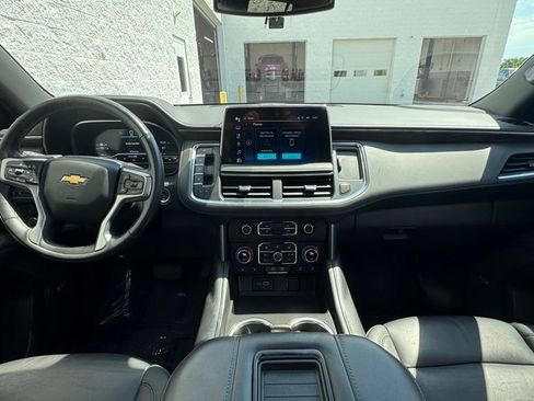 Used 2022 Chevrolet Tahoe LT w/ Luxury Package AWD/4WD image 17