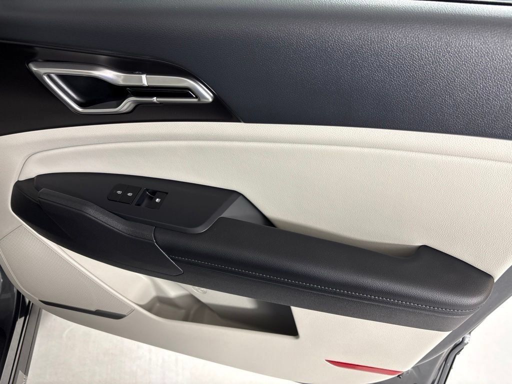 New 2026 Kia Sportage EX FWD image 15