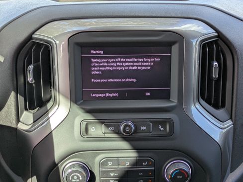 Used 2022 Chevrolet Silverado 1500 Custom RWD image 14