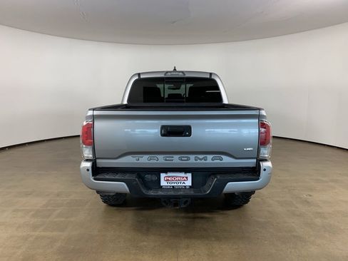 Used 2020 Toyota Tacoma TRD Off-Road w/ Technology Package AWD/4WD image 10