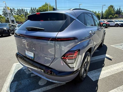 Certified 2025 Hyundai Kona Limited FWD image 5