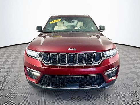 Certified 2025 Jeep Grand Cherokee Limited w/ Luxury Tech Group II AWD/4WD image 4