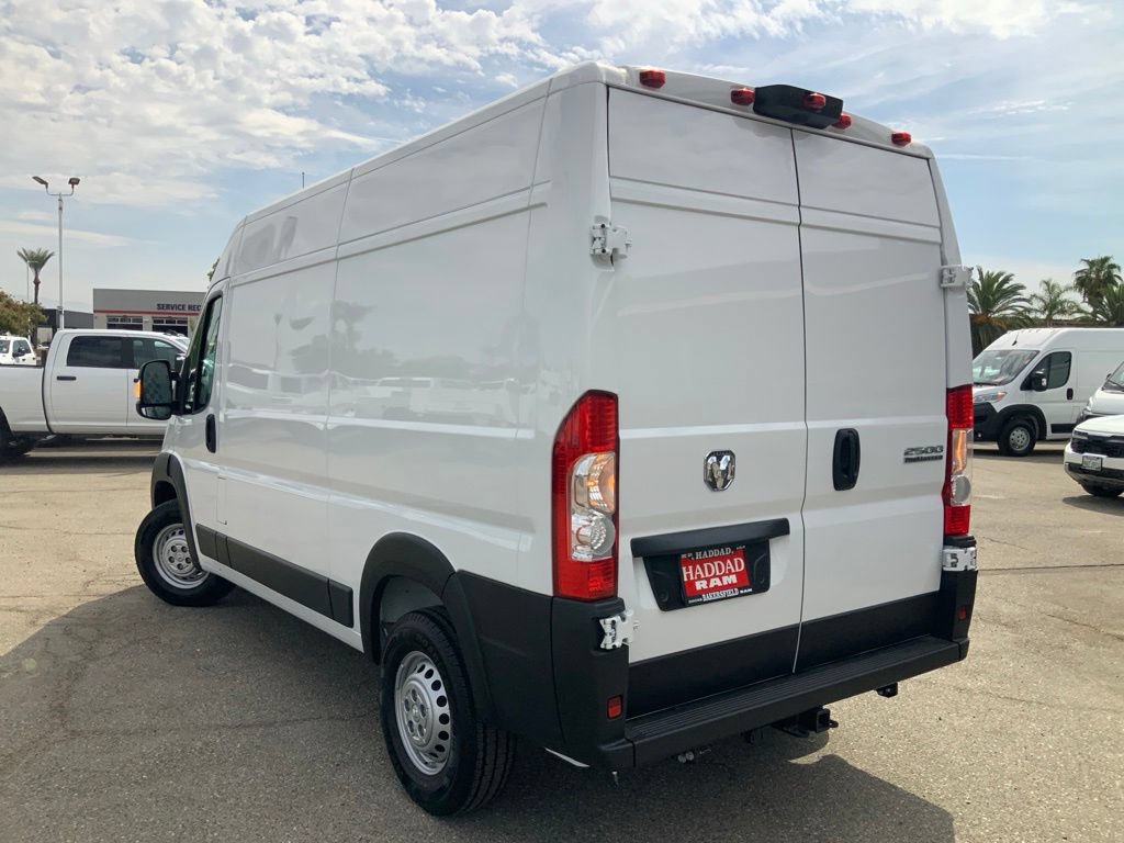 New 2026 RAM ProMaster 2500 w/ Convenience Group FWD image 5