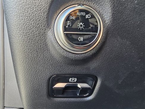 Used 2023 Mercedes-Benz C 300 4MATIC Sedan image 28