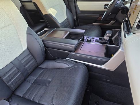 Used 2025 Toyota Sequoia Capstone image 10