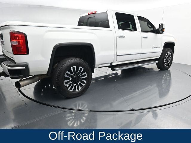 Used 2016 GMC Sierra 2500 Denali w/ Duramax Plus Package AWD/4WD image 11