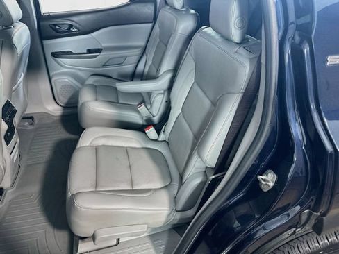 Used 2017 GMC Acadia SLT FWD image 20