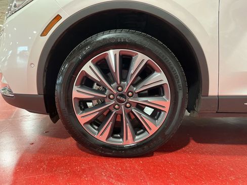 Used 2020 Lincoln Corsair Reserve w/ Equipment Group 201A image 9