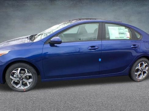 Used 2021 Kia Forte LXS FWD image 10