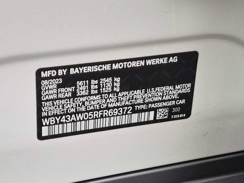 Used 2024 BMW i4 eDrive35 w/ Premium Package RWD image 38