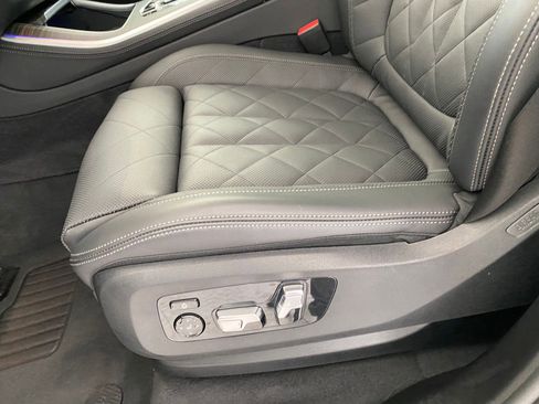 Used 2025 BMW X5 xDrive50e w/ Climate Comfort Package image 12