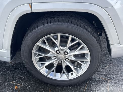 Used 2024 Jeep Grand Cherokee Summit w/ Adv Protech Group IV image 13