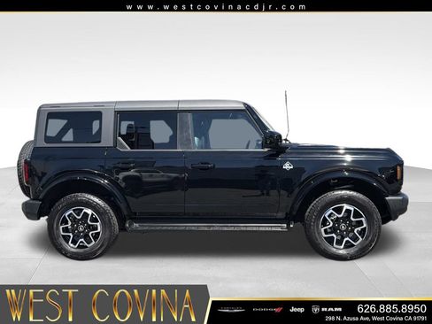 Used 2025 Ford Bronco Outer Banks AWD/4WD image 12