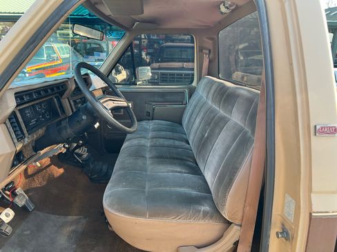 Used 1986 Ford F150 4x4 Regular Cab image 8