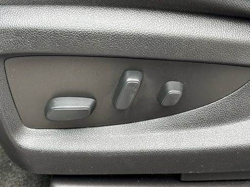 Used 2018 Chevrolet Silverado 1500 LT w/ All Star Edition RWD image 13