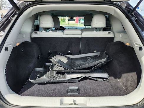 Used 2019 Jeep Cherokee Limited w/ Luxury Group image 13