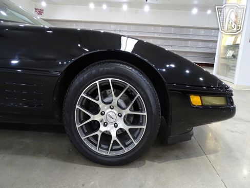 Used 1994 Chevrolet Corvette Coupe image 34
