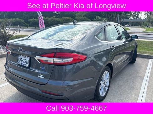 Used 2020 Ford Fusion SE FWD image 5