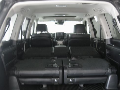 Used 2018 Toyota Land Cruiser 4WD V8 image 23