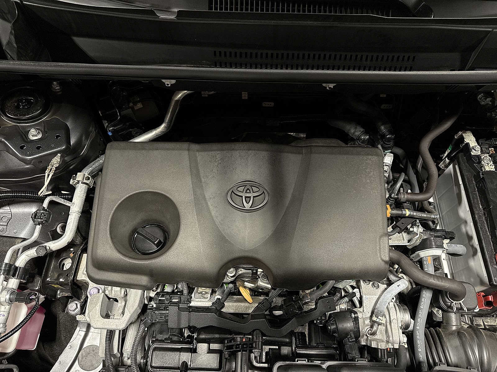 Used 2024 Toyota RAV4 LE AWD/4WD image 12
