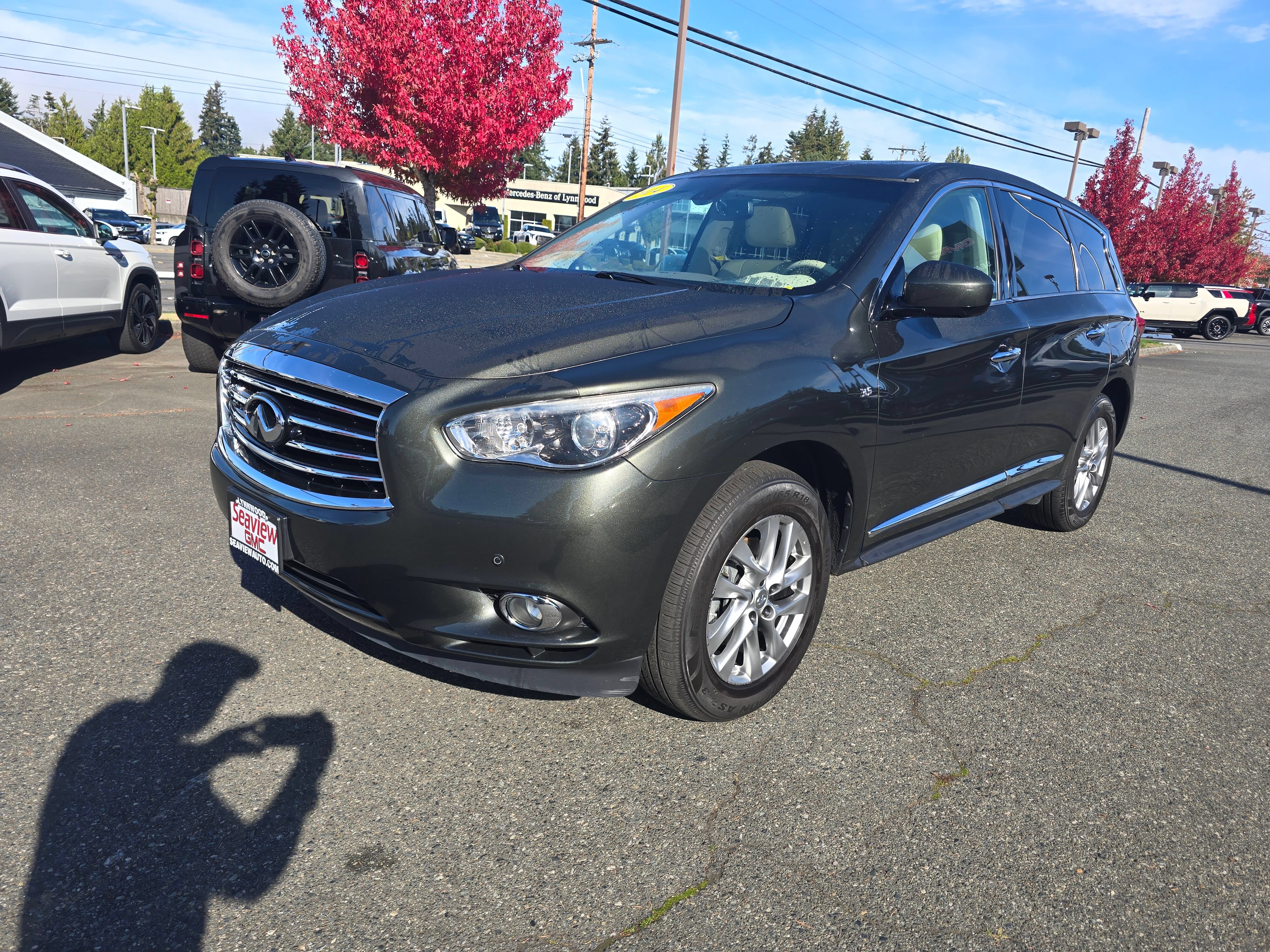 Used 2014 INFINITI QX60 Luxe w/ Premium Plus Package AWD/4WD image 3