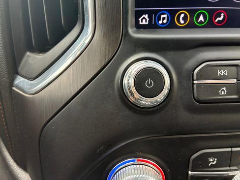 Used 2022 GMC Sierra 1500 AT4 w/ AT4 Preferred Package image 17