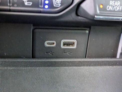 Used 2022 Chevrolet Tahoe High Country image 29