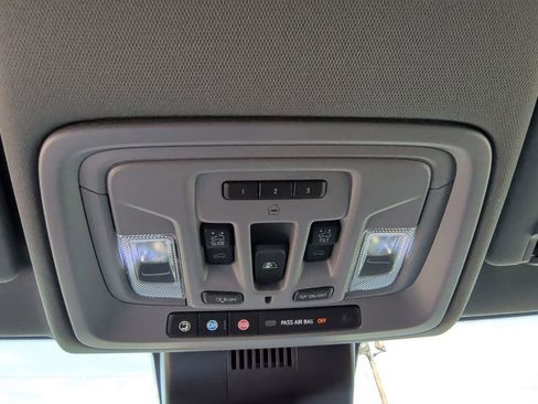 New 2026 GMC Sierra 1500 SLT image 22