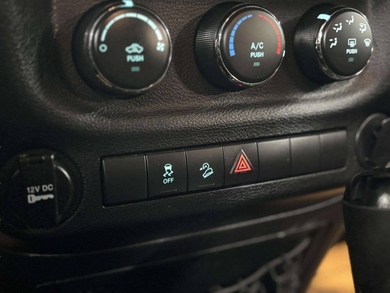 Used 2014 Jeep Wrangler Unlimited Sport AWD/4WD image 27