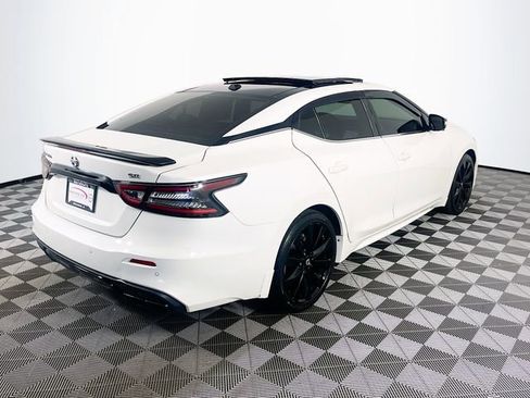 Used 2022 Nissan Maxima SR w/ Sport Mat Group image 8