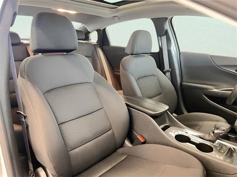 Certified 2024 Chevrolet Malibu LT image 11