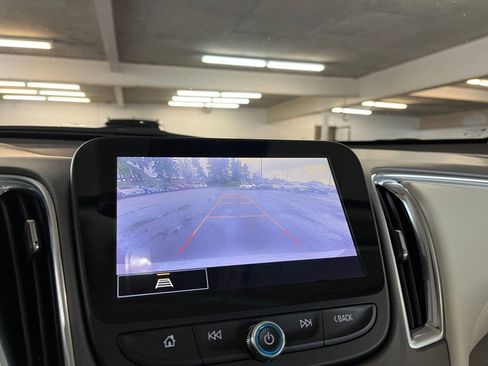 Used 2024 Chevrolet Malibu LT image 24