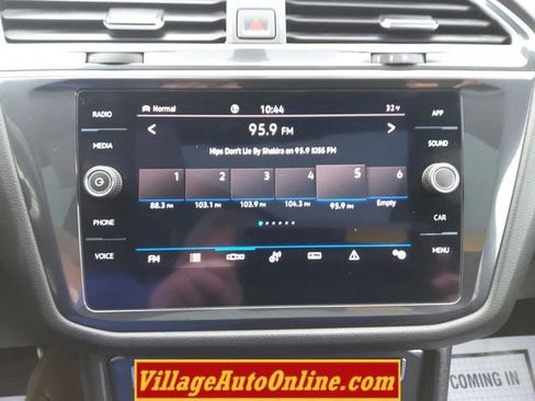 Used 2021 Volkswagen Tiguan SE R-Line image 45