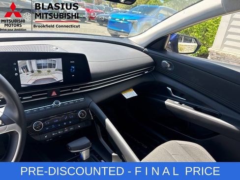 Used 2024 Hyundai Elantra SEL w/ Convenience Package FWD image 38