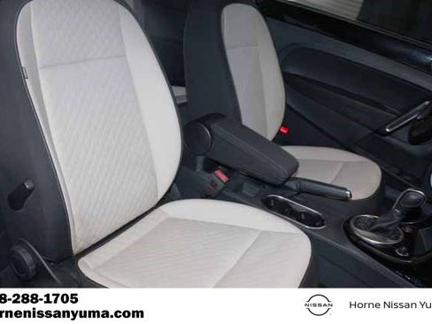 Used 2019 Volkswagen Beetle 2.0T image 6