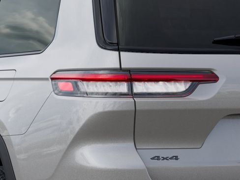 New 2025 Jeep Grand Cherokee L Laredo AWD/4WD image 52