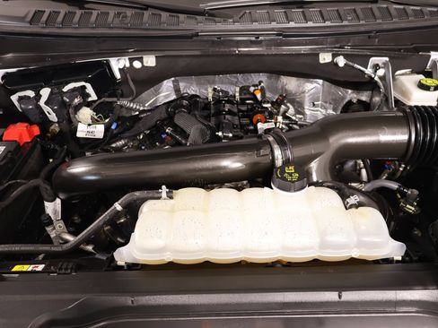 Used 2025 Ford Expedition Active RWD image 19