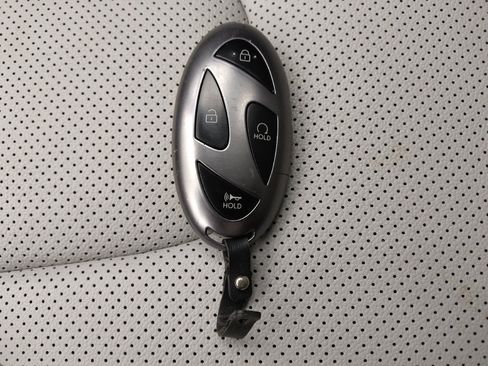 Used 2025 Hyundai Elantra Limited FWD image 32