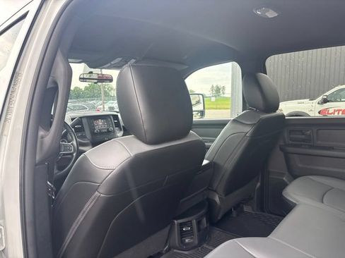 Used 2024 RAM 5500 Tradesman w/ Chrome Appearance Group AWD/4WD image 14