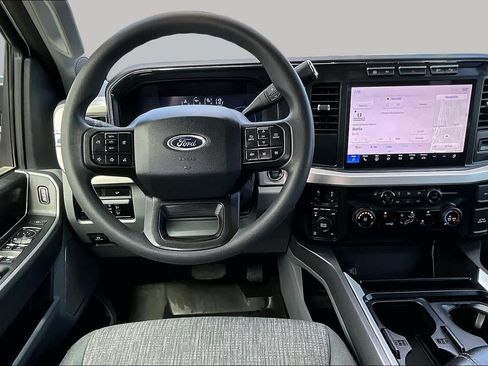 Used 2024 Ford F250 XLT w/ XLT Premium Package AWD/4WD image 6