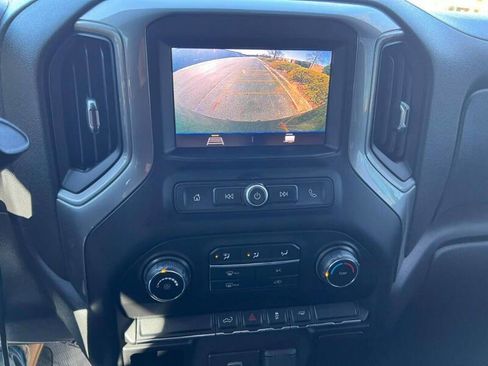 Used 2020 Chevrolet Silverado 1500 Custom w/ Custom Value Package image 11