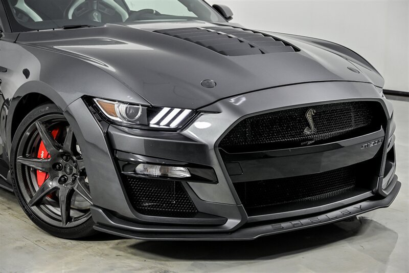Used 2020 Ford Mustang Shelby GT500 w/ Carbon Fiber Track Pack RWD image 2