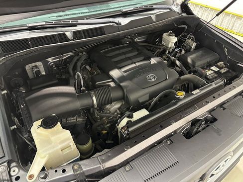 Used 2014 Toyota Tundra SR5 w/ TRD Off Road Package image 3