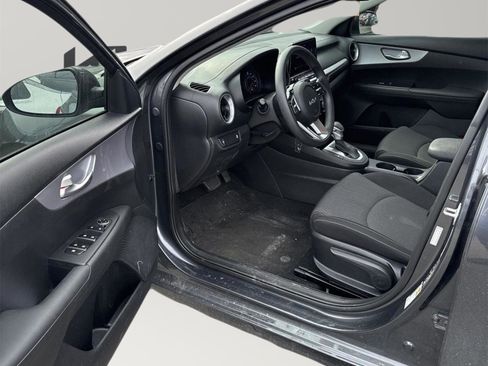 Used 2024 Kia Forte LXS image 22