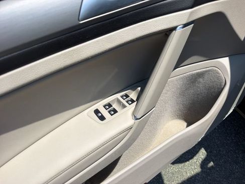 Used 2016 Volkswagen Golf SE FWD image 13