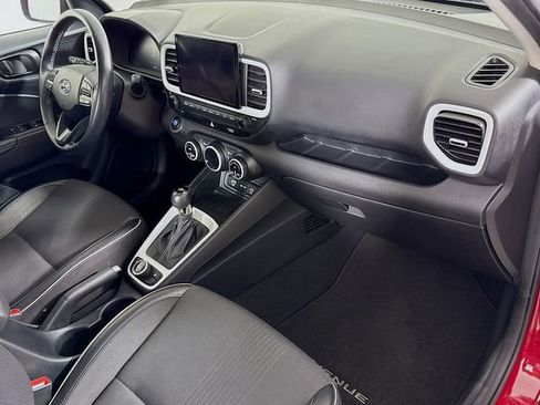 Certified 2023 Hyundai Venue Limited w/ Cargo Package image 30