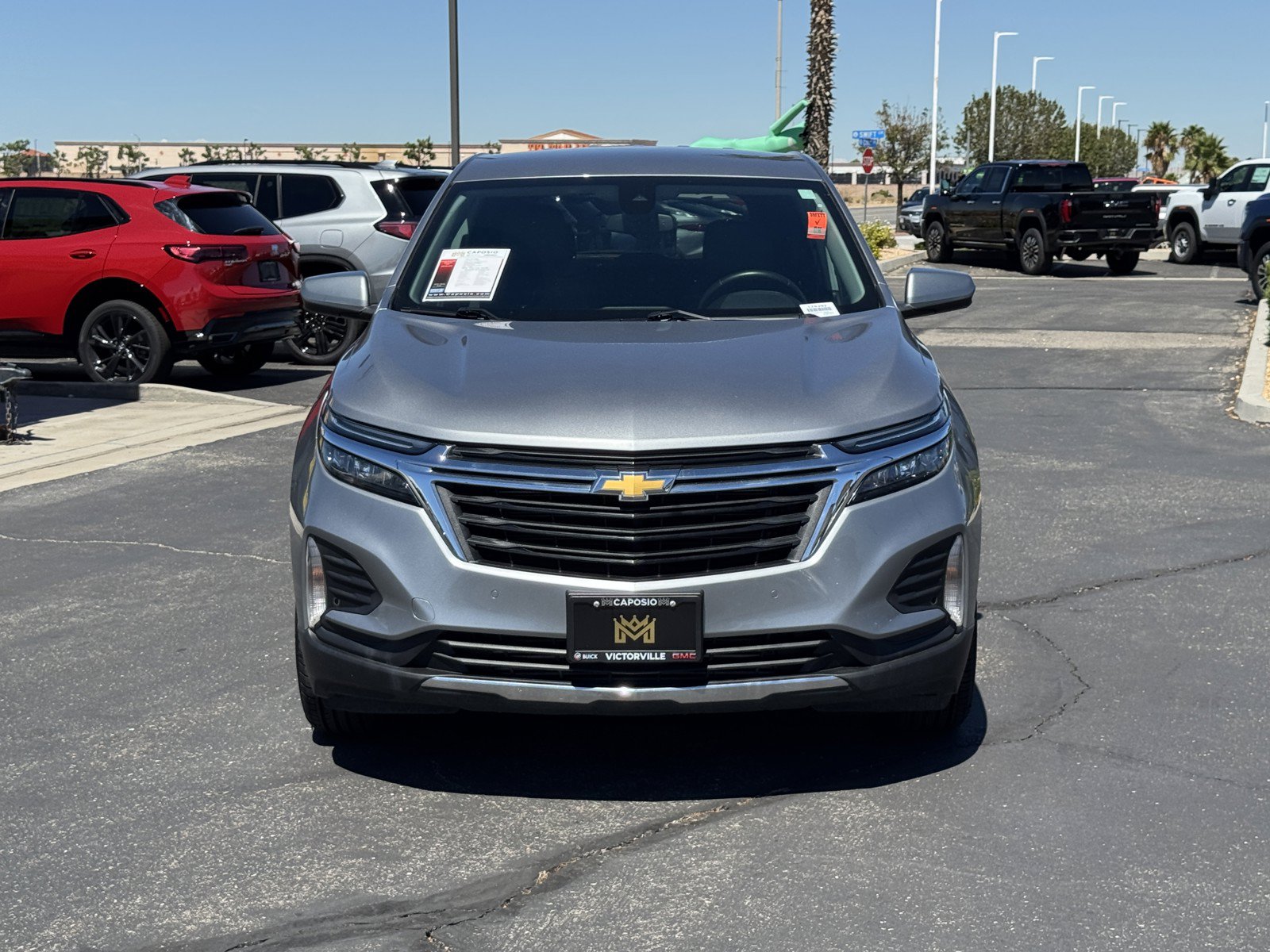 Used 2024 Chevrolet Equinox LT FWD image 2